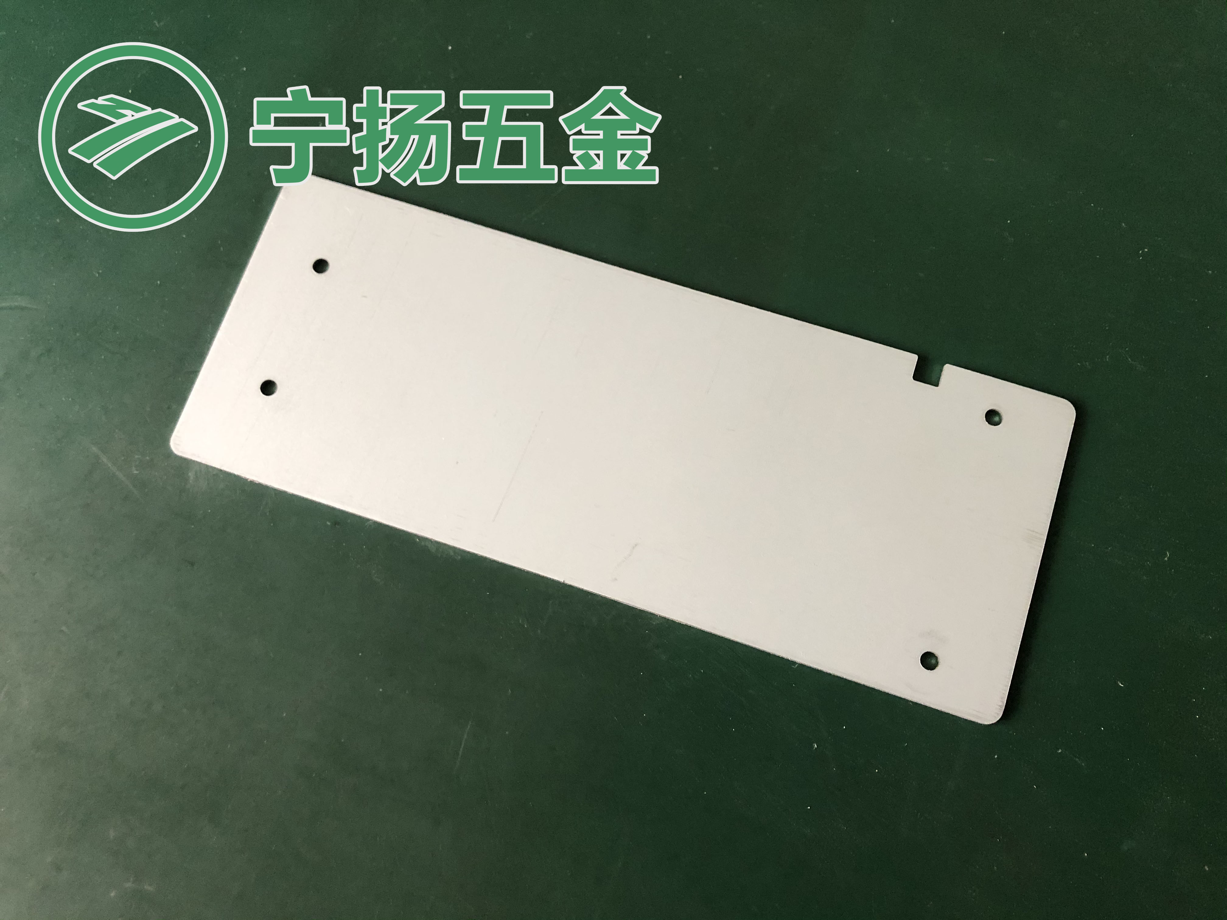 变压器底座216
